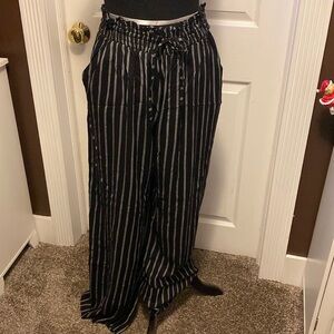 SO Wide Leg High Rise Pants Relaxed Hip & Thigh sz XL  Black White Stripes NWT